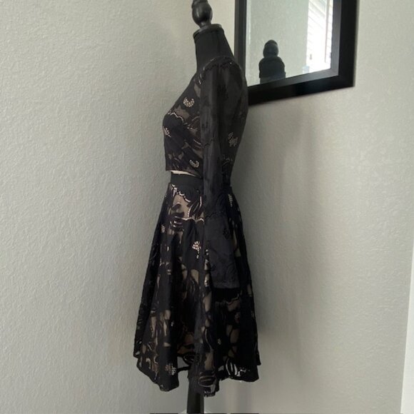 MARCIANO Joss Black Lace 2-Pc Cropped Top and Skirt XS - Picture 9 of 16